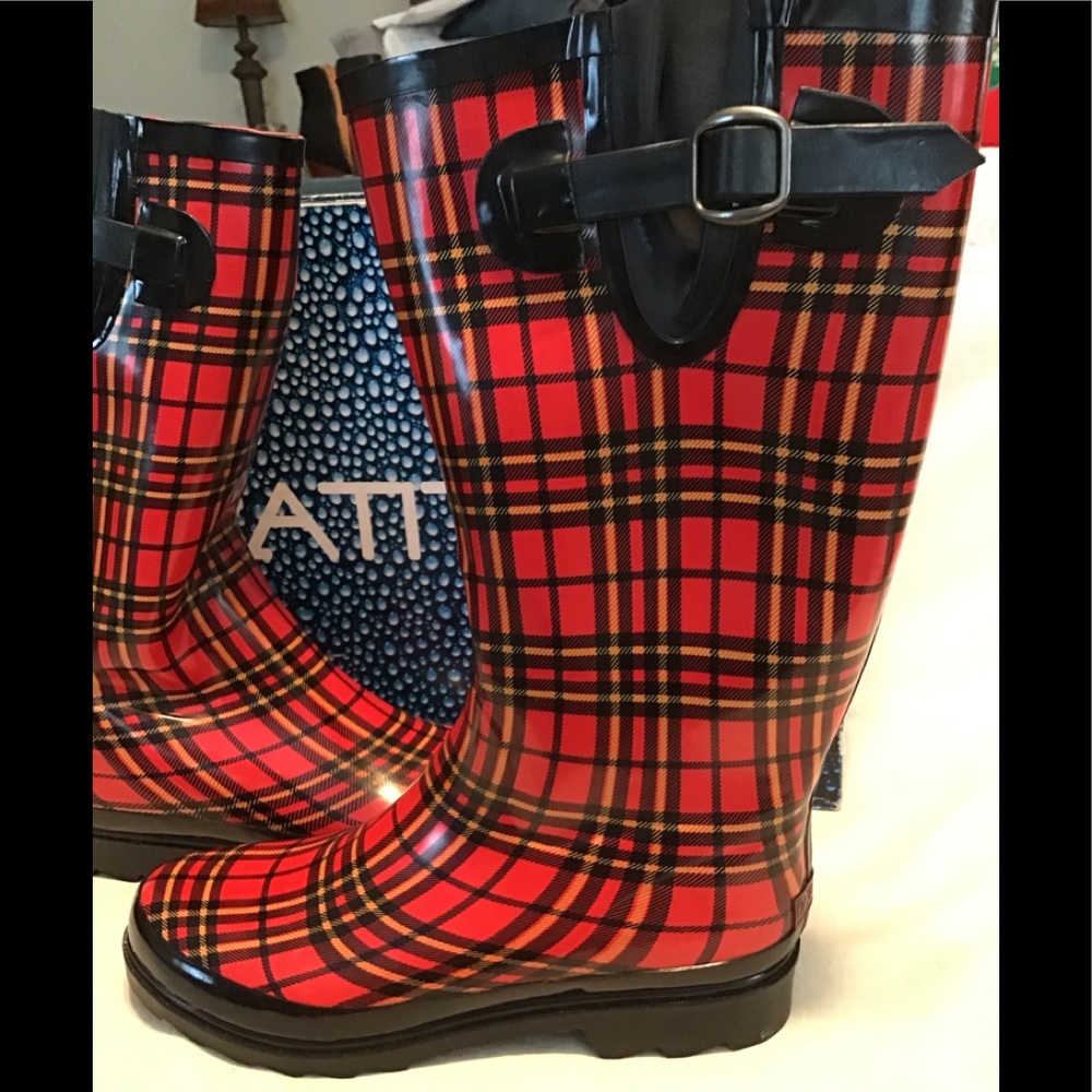 Latitude Scottish plaid rain boots, LNC